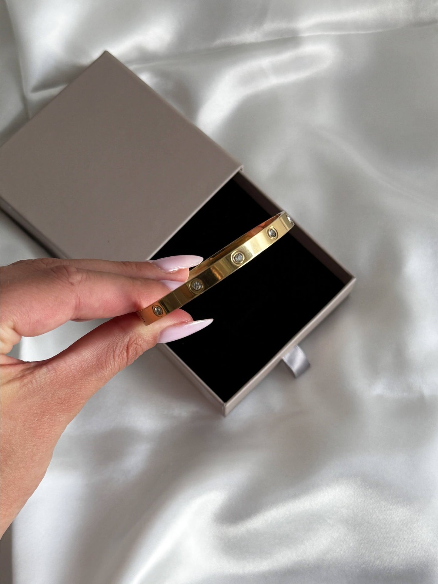 ZEYA - Zirconia Bangle